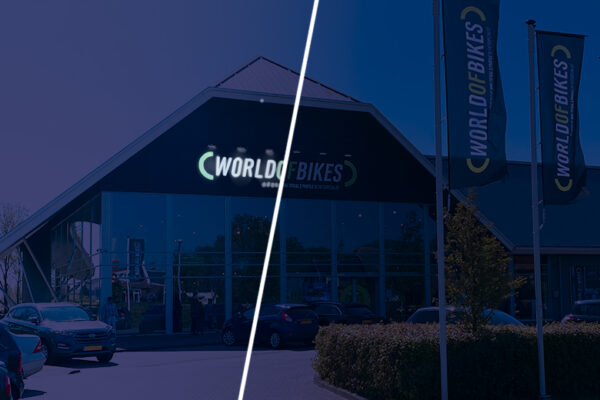 Vergelijk tussen verlichting aan en uit voor World of Bikes
