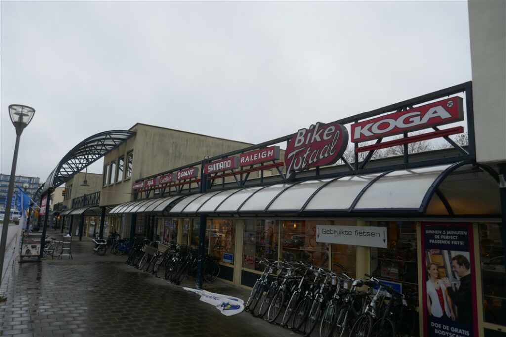 Foto oude lichtbakken Bike Totaal Groeneveld