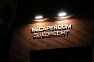 Led lichtreclame voor Escaperoom Sliedrecht - buitenreclame